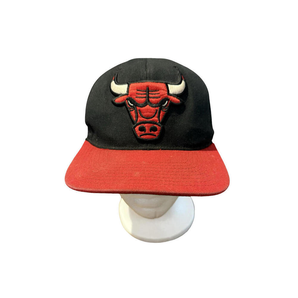 Vintage Chicago Bulls Hat Cap Snap Back Black Red NBA Basketball Mens 90s